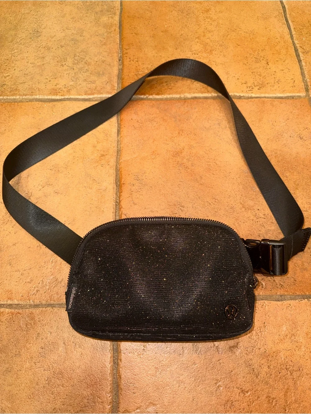 Lululemon Everywhere Belt Bag